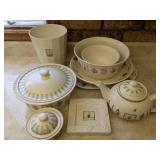 Pfaltzgraff Naturewood Dinnerware Set