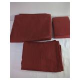 Red Queen-Sized Cotton Bed Sheets