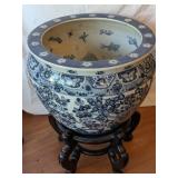 Large Chinese-Style Blue & White Glazed Ceramic Fi