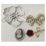 VTG Costume Jewellery Brooches