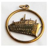 10 Kt Gold Ocean Liner Pendant