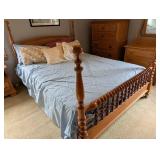 QS Colonial Revival Hardwood Bed w Mattress