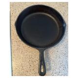 8Y Cast Iron Skillet