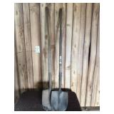 2 Shovels