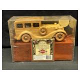 Diamond of California Woodcraft Collectibles