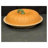 Home Trans Ceramic Pie Plate with Lid