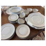Royal Fettau Dish Set