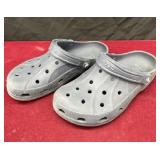 Navy Blue Crocs Womenï¿½s Size 9