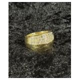 Vintage Gold toned Dome Ring w Rhinestones