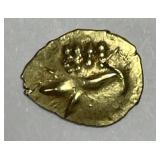 INDIA: Gold Fanam (Dots & Crocodile) c 1200-1800