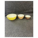 3-Pyrex Bowls