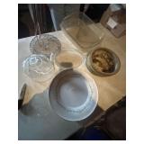Various glassware. Includes 6 plates.