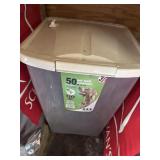 Dog food container