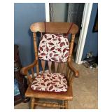 Rocking chair with pads