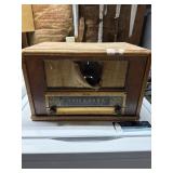2 vintage radios