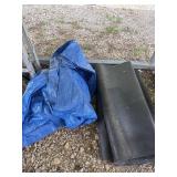 Tarp and 2 rubber mats