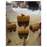 vintage ceramic set, featuring a covered wagon