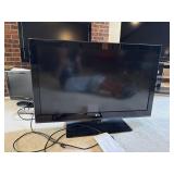LG TV, approximately 22ï¿½x36ï¿½, was in working