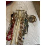 Lot of jewelry
