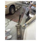Pittsburgh 2 ton floor jack rapid pump.