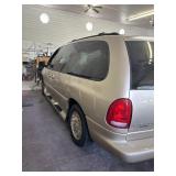 1997 Chrysler Town & Country