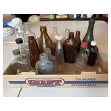 Flat of antique apothecary and other *Misc, jars