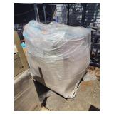 PALLET OF MISCELLANEOUS ITEMS