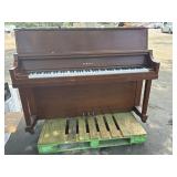 YAMAHA PIANO