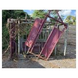 SQUEEZE CHUTE