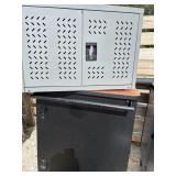 Laptop charging cart and