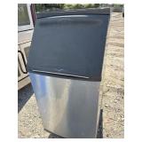 ICE MACHINE