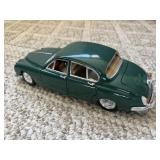 Maisto 118th scale Model Car- 1959 Jaguar Mark II