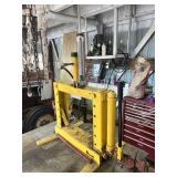 Benchtop Hydraulic Press