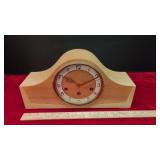 Vintage mantle clock - chimes, Germany