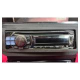 Alpine CDE-103BT car audio (untested)