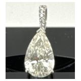 18k White Gold Pear-Shaped Diamond Pendant