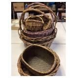 7-Piece Rustic Wicker Basket Collection