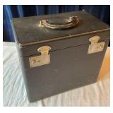 Singer Featherweight 221 Sewing Machine with Case