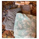 Reversible Quilts in Multi Blues With Pillowcases
