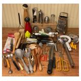 Kitchen Utensils Set with Metal, Wood & Plastic