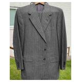 Oxford Clothes Light Gray Pinstriped Suit 41R