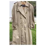 Burberrys London Menï¿½s Trench Coat with Wool Linin