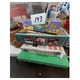 Chess Set, Cake Pan, Magic Mesh, & Puzzle