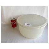 Vintage Tupperware Cake Holder / Carrier