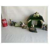 Enesco Mary Moo Moos Barn & 5 Figurines