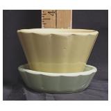 Vtg Shawnee USA Pale Green/Yellow Flower Pot