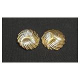 Bluette / France Gold Tone Clip On Earrings