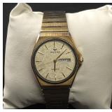 Vtg  Waltham quartz men's wristwatch