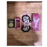 Vintage Cosmetics Ice Roller  $10.00