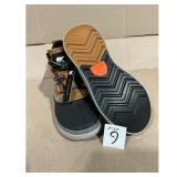 Sorel Snow Boots  Size 9 womans
